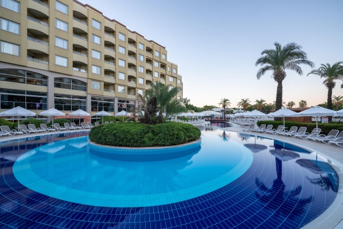 Ana Havuz Genel Görünüm 