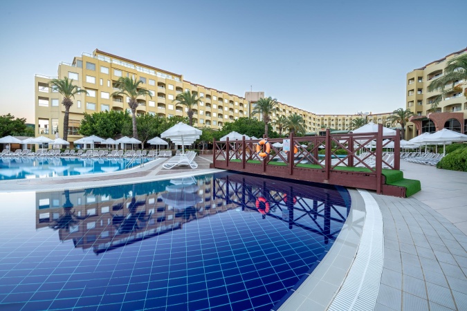 Ana Havuz Genel Görünüm 